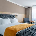Hotel Mazurkowa & Wesela & Imprezy & Konferencje Jelenia Gora, Obok Restauracja Mazurkowa