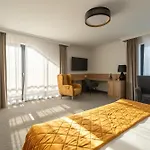 Mazurkowa & Wesela & Imprezy & Konferencje Jelenia Gora, Obok Restauracja Mazurkowa Hotel
