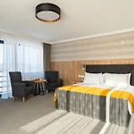 Mazurkowa & Wesela & Imprezy & Konferencje Jelenia Gora, Obok Restauracja Mazurkowa * Jelení Hora