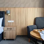 Mazurkowa & Wesela & Imprezy & Konferencje Jelenia Gora, Obok Restauracja Mazurkowa Hotel