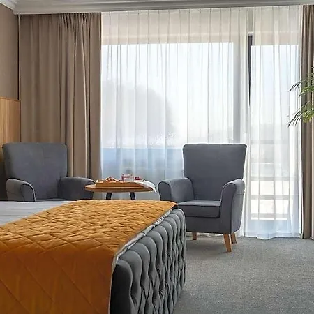 Mazurkowa & Wesela & Imprezy & Konferencje Jelenia Gora, Obok Restauracja Mazurkowa *